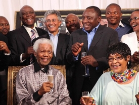 Nelson Mandela, architekt pádu apartheidu, slavil nedávno narozeniny.